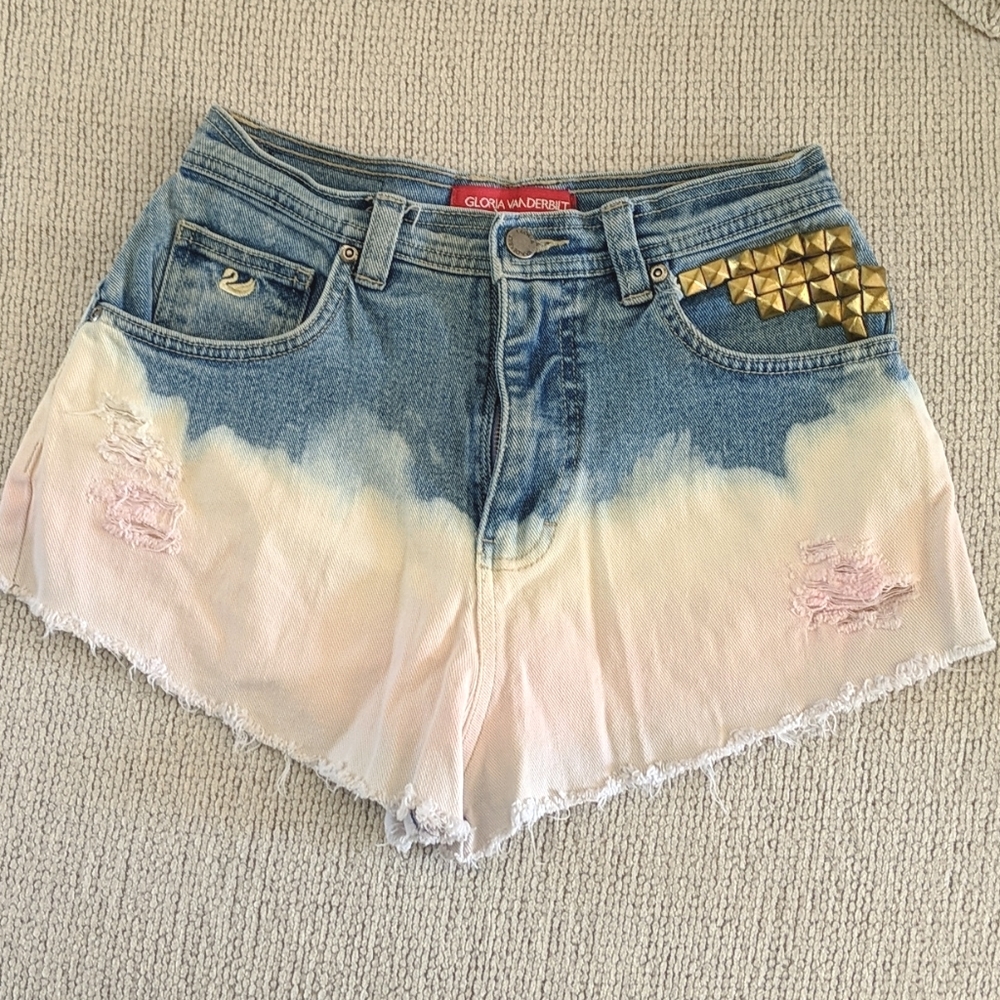 High-waisted shorts